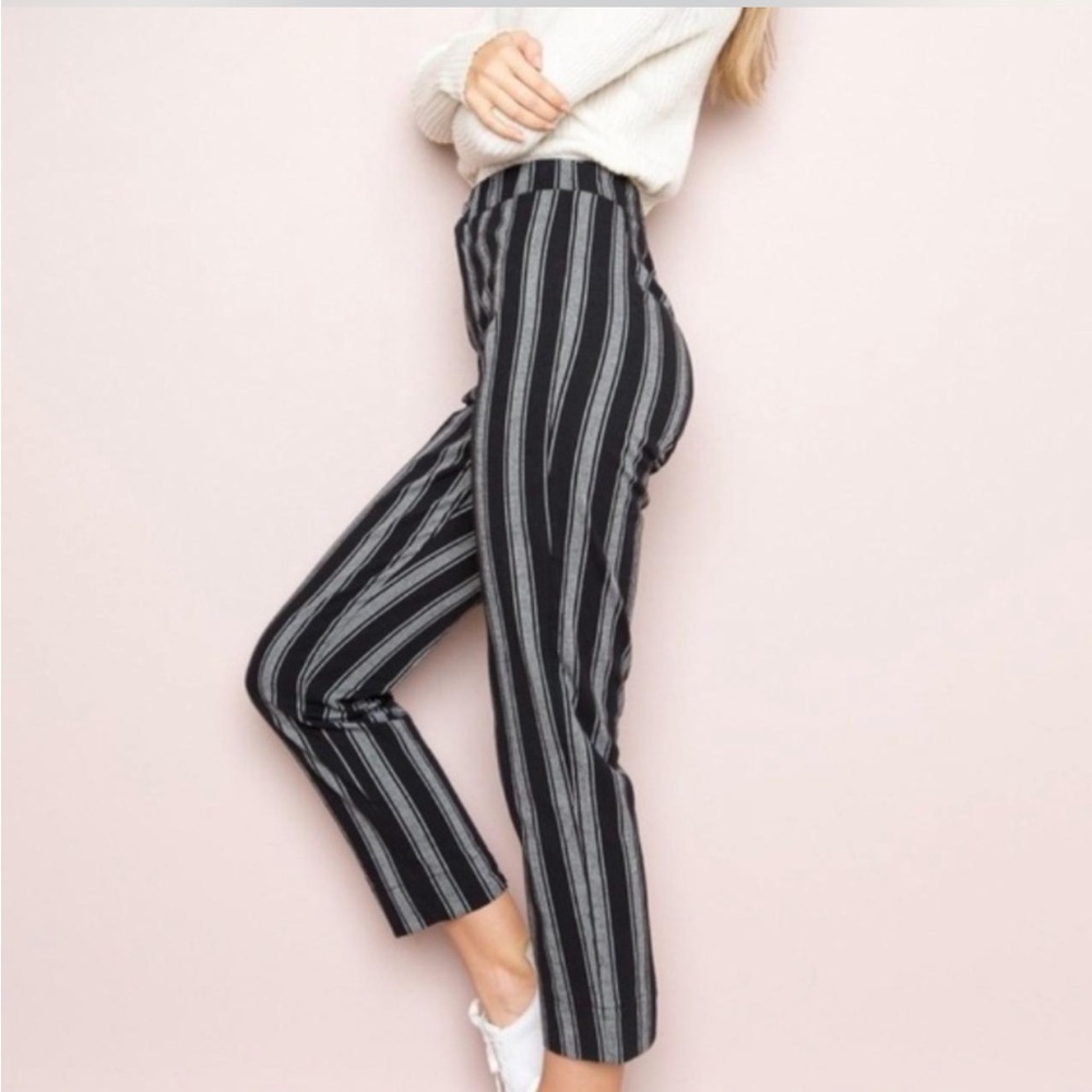 Brandy Melville Black and White Ankle Cropped Jumpsuit